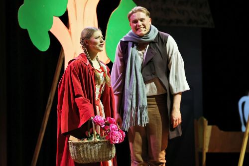 Inauguracja 24. TFNiS oraz spektakl muzyczny "Into The Woods" (Aula UMK, 24.04.2026).  [fot. Andrzej Romański] zdjęcie reportażowe z wydarzenia festiwalowego. Kliknij, aby powiększyć zdjęcie