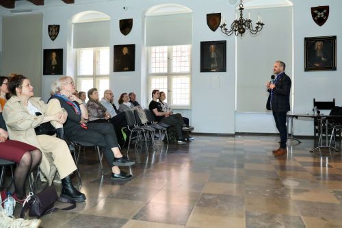 TFNiS dzień 1 (22.04.2023, fot. Andrzej Romański, Adam Zakrzewski).  zdjęcie reportażowe z wydarzenia festiwalowego. Kliknij, aby powiększyć zdjęcie