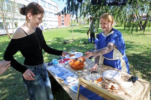 TFNIS 2025 dzień 4 (28.04.2025).  [fot. Mikołaj Kuras, Andrzej Romański, Adam Zakrzewski] zdjęcie reportażowe z wydarzenia festiwalowego. Kliknij, aby powiększyć zdjęcie