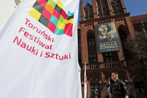 TFNiS dzień 1 (22.04.2023, fot. Andrzej Romański, Adam Zakrzewski).  zdjęcie reportażowe z wydarzenia festiwalowego. Kliknij, aby powiększyć zdjęcie
