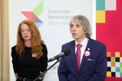 Konferencja prasowa 21. TFNiS (18.04.2023, Collegium Maximum UMK).  [fot. Andrzej Romański] zdjęcie reportażowe z wydarzenia festiwalowego. Kliknij, aby powiększyć zdjęcie