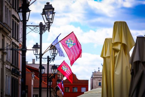 Festiwal widoczny w mieście! (24.04.2026).  [fot. Andrzej Romański] zdjęcie reportażowe z wydarzenia festiwalowego. Kliknij, aby powiększyć zdjęcie