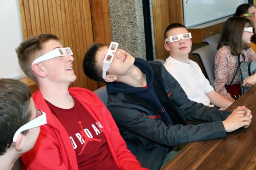 Dzień 2 (23.04.2023, fot. Andrzej Romański, Adam Zakrzewski).  zdjęcie reportażowe z wydarzenia festiwalowego. Kliknij, aby powiększyć zdjęcie