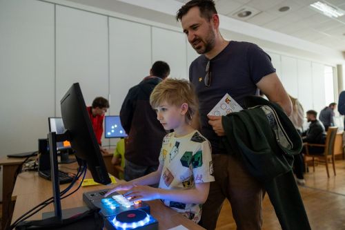 Dzień 2 TFNiS 2026 (25.04.2026).  [fot. Mikołaj Kuras, Andrzej Romański, Adam Zakrzewski] zdjęcie reportażowe z wydarzenia festiwalowego. Kliknij, aby powiększyć zdjęcie