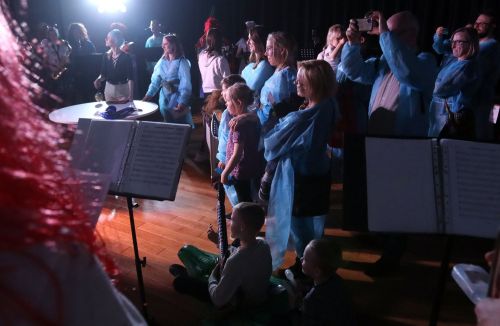 Dzień 2 (23.04.2023, fot. Andrzej Romański, Adam Zakrzewski).  zdjęcie reportażowe z wydarzenia festiwalowego. Kliknij, aby powiększyć zdjęcie